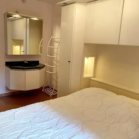 Chic Urban Seaside 公寓 *